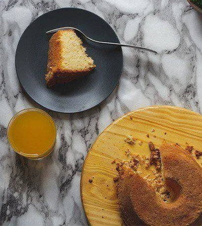 Coconut meringue cake